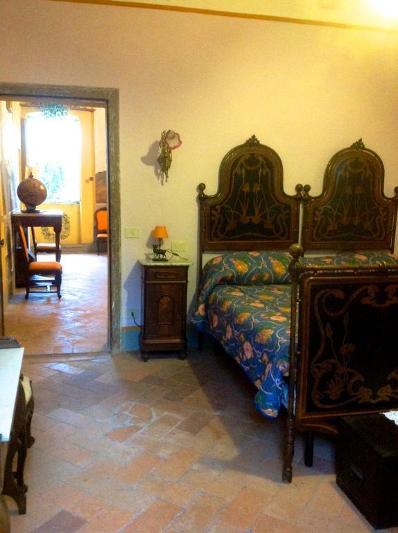 Il Broglino Villa Todi Room photo