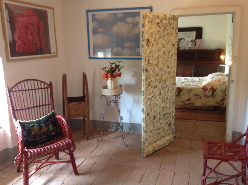 Il Broglino Villa Todi Room photo