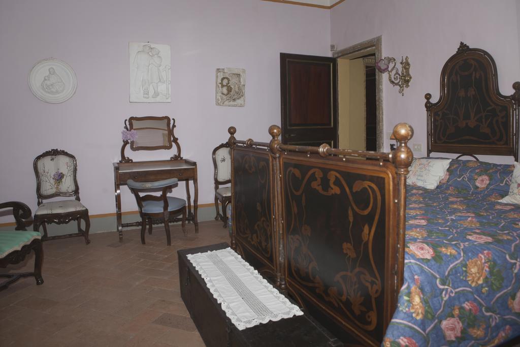 Il Broglino Villa Todi Room photo