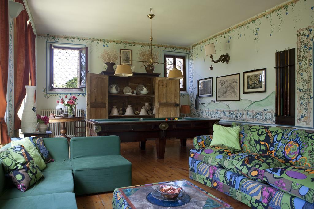 Il Broglino Villa Todi Room photo